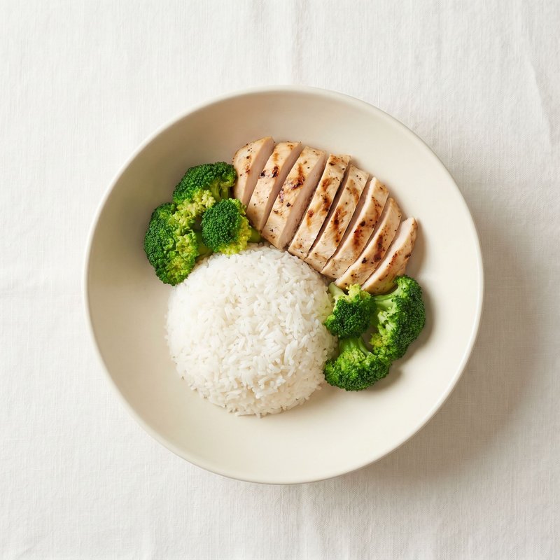Lunch: sliced grilled chicken with rice and steamed broccoli